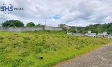 Terreno a venda no condomínio residencial de alto padrão.