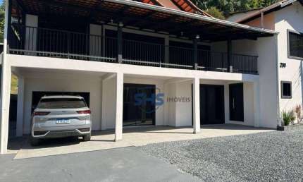 Grande casa de 5 dormitórios à venda, 400 m² por R$ 750.000 - Água Verde - Blumenau/SC