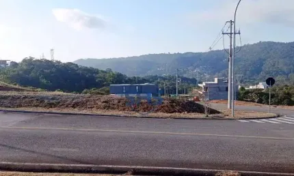 Terreno plano no condomínio paysage privilége parque no bairro ponta aguda.