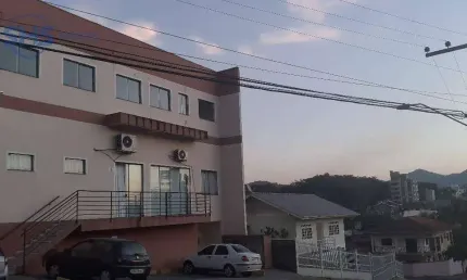 Apartamento com 2 dormitórios para alugar, 56 m² por r$ 1.725,00/mês - salto weissbach - blumenau/sc