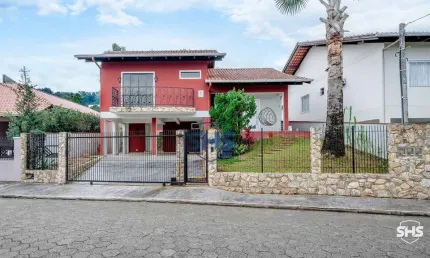 Casa com 3 dormitórios à venda, 290 m² por r$ 1.750.000,00 - água verde - blumenau/sc