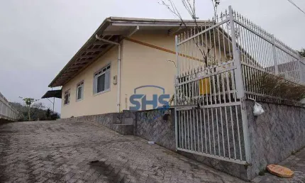 Casa com 3 dormitórios para alugar, 200 m² por r$ 4.557,00/mês - água verde - blumenau/sc