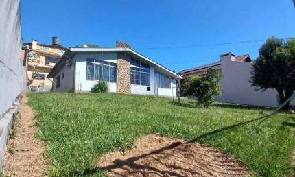 Casa com 4 quartos para alugar na Rua Tomé de Souza, Bela Vista, Chapecó