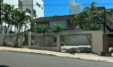 Casa com 4 quartos para alugar na Rua Uruguai  D, Jardim Itália, Chapecó