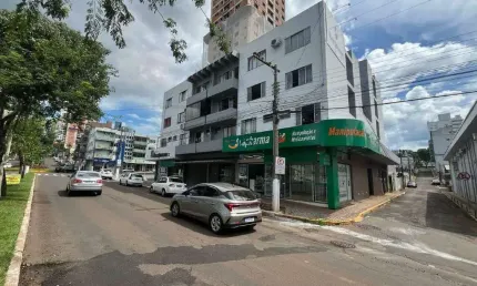 Apartamento com 3 quartos para alugar na Avenida Porto Alegre, Centro, Chapecó