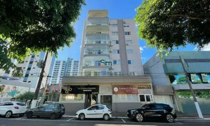 Apartamento com 4 quartos para alugar na Rua Clevelândia  E, Centro, Chapecó