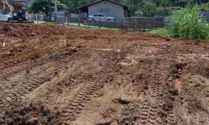 Destaque: Terreno de esquina escriturado e pronto para construir: