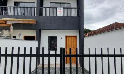 Destaque: Geminado de ponta e super espaço de terreno!