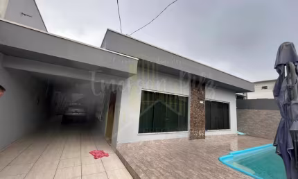 CASA SEMIMOBILIADA DE 4 QUARTOS SENDO 1 SUÍTE NO BAIRRO BARRA DO RIO