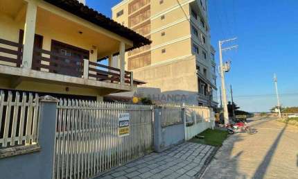 Casa com 3 dormitórios à venda, 267 m² por R$ 1.700.000 - Gravatá - Navegantes/SC