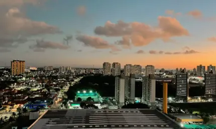 Apartamento com 02 vagas, andar  alto, ventilado e para o nascente, no cond. queridinho da br 101