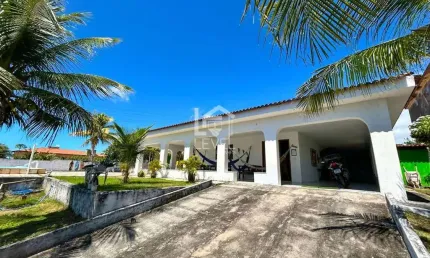 Excelente casa de praia a venda com 6 quartos e piscina