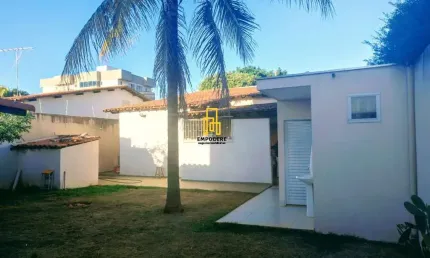 Casa para Venda em Uberlândia, Santa Mônica, 4 dormitórios, 2 suítes, 3 banheiros, 3 vagas