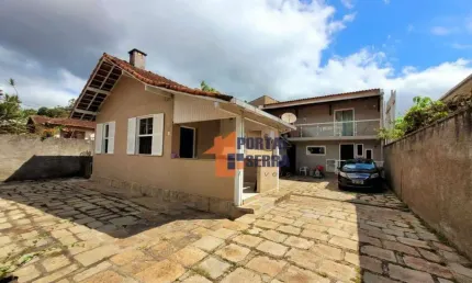 2 casas no mesmo terreno à venda, 221 m² por R$ 800.000 - Bom Retiro - Teresópolis/RJ