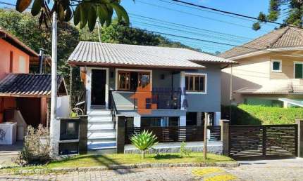 Casa com 4 quartos à venda, 250 m² por R$ 1.280.000 - Cascata do Imbuí - Teresópolis/RJ