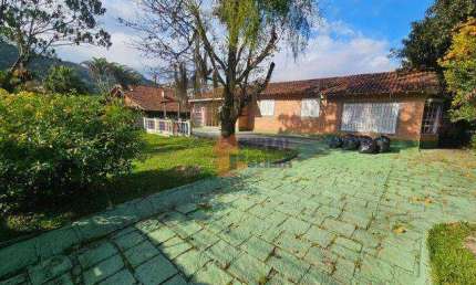 Casa com 4 quartos à venda, 290 m² por R$ 950.000 - Barra do Imbuí - Teresópolis/RJ