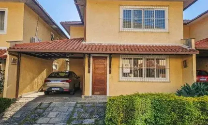Casa triplex com 3 quartos à venda, 186 m² por r$ 690.000 - araras - teresópolis/rj