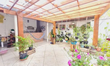 Casa com 3 dormitórios à venda, 239 m² por R$ 800.000,00 - São Luiz - Itu/SP
