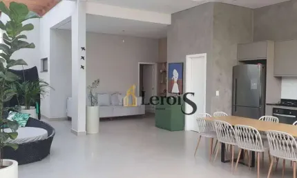 Casa com 2 dormitórios à venda, 130 m² por R$ 750.000,00 - Condomínio Village Moutonnée - Salto/SP