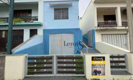 Casa com 1 dormitório à venda, 88 m² por R$ 250.000,00 - Jardim Três Marias - Salto/SP