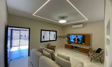 Casa com 3 dormitórios sendo 1 suite à venda, 120 m² por R$ 700.000 - São Luiz - Itu/SP