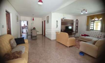Chácara em Ibiúna - 1.200 m2 terreno - 180 m2 A/C - aceita permuta - 600 mil