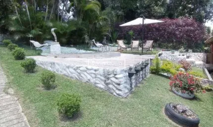 Chácara em Ibiúna - 1.200 m2 terreno - 180 m2 A/C - aceita permuta - 600 mil