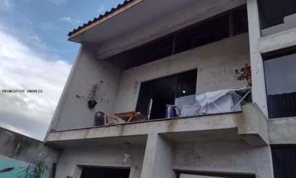 Sobrado para Venda em Pinhais, EMILIANO PERNETA, 5 dormitórios, 1 suíte, 3 banheiros, 1 vaga