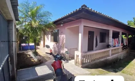Casa para Venda em Antonina, Barigui, 3 dormitórios, 2 suítes, 3 banheiros, 2 vagas