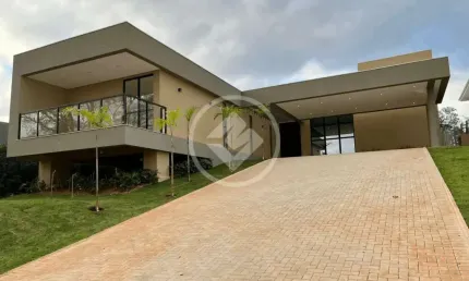 Casa Alto padrão - Condomínio Sonho Verde - Área Constr. 226m² codigo: 42257