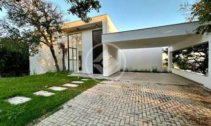 Casa Alto padrão - Condomínio Jardins da Lagoa  - Área constr. 259,21m² codigo: 26516