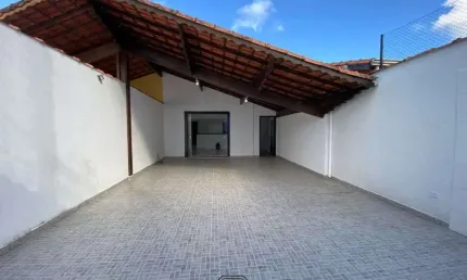 Casa com 2 quartos, Flórida, Praia Grande - R$ 560 mil, Cod: 437