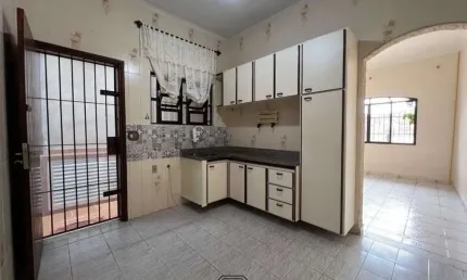 Casa com 2 quartos, Real, Praia Grande - R$ 450 mil, Cod: 404