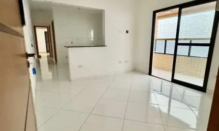 Imóvel de 2 dormitórios em Boqueirão, Praia Grande - Encontre seu novo lar na praia!
