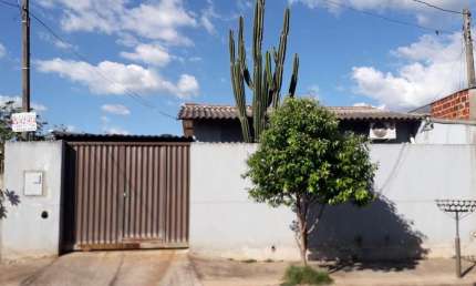 Casa com 2 quartos à venda na Rua Bolívia, 393, Jardim Castelo, Sarandi