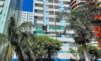 Linda Cobertura Triplex à Venda em Maringá - Ed. Monte Sinai: Em frente ao Muffato