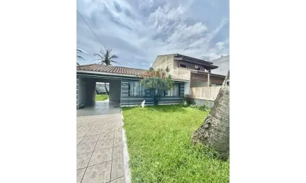 Casa com 3 quartos à venda na Avenida Governador Mário Covas Júnior, 1607, Centro, Peruíbe