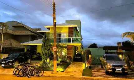Casa em condomínio fechado com 5 quartos para alugar no Centro, Peruíbe 