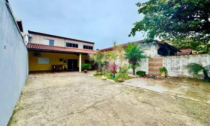 Casa com 2 quartos para alugar na Belmira Novaes, Peruíbe 