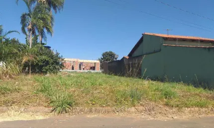 Terreno residencial espaçoso e privilegiado em Goiânia