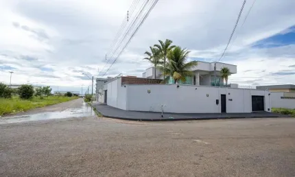 Casa com 5 quartos à venda na Rua MDV 21, Moinho dos Ventos, Goiânia