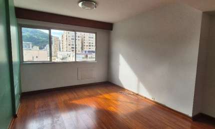 O melhor 2 quartos com suíte da Rua Paissandu. Vistão Frente e Fundos