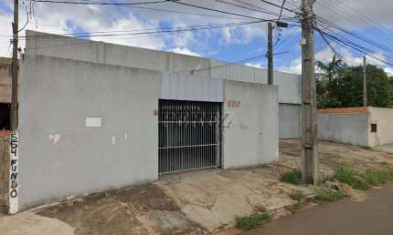 Barracão / Galpão / Depósito à venda na Madeira, --, Vila Matarazzo, Londrina por R$ 450.000