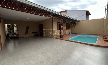 Casa com 3 quartos à venda na Henrique Platz, --, Jardim do Leste, Londrina por R$ 670.000