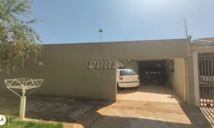Casa com 3 quartos à venda na da Cerejeira, --, Interlagos, Londrina por R$ 620.000