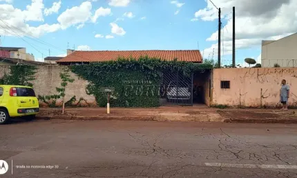 Casa com 3 quartos à venda na Avenida Laranjeiras, --, Marumbi, Londrina por R$ 470.000