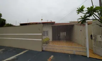 Casa com 3 quartos à venda na Rua Tamuro Hironaka, --, Jardim Império do Sol, Londrina por R$ 750.000