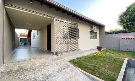 Casa com 3 quartos à venda na Moreira Cabral, --, Jardim Londrilar, Londrina por R$ 1.200.000