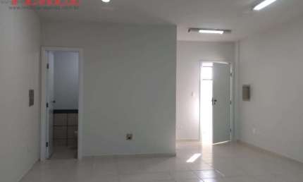 Sala comercial à venda na Bandeirantes, --, Vila Ipiranga, Londrina por R$ 170.000