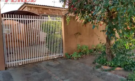Casa com 4 quartos à venda na Comandante Carlos Alberto, --, Boa Vista, Londrina por R$ 550.000